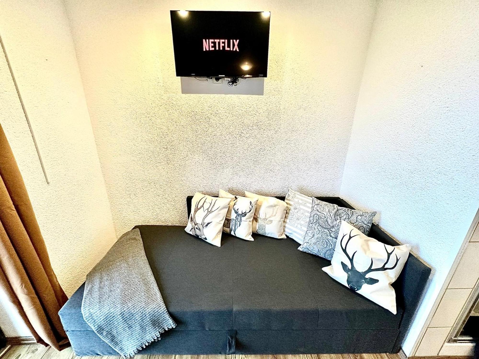 Gemuetliches Alpenblick Berg-Bungalow + Grosser Garten + Netflix! Schöfweg المظهر الخارجي الصورة